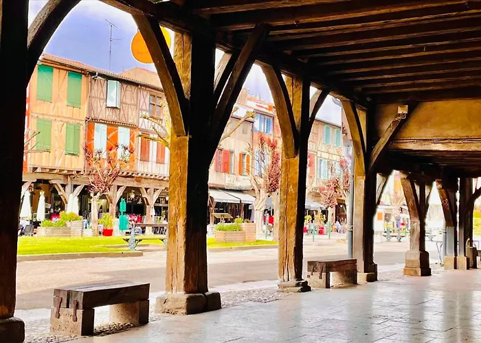 Hote Labyrinthe Sur La Place Chambres D, Hotes , Calme ,Netflix