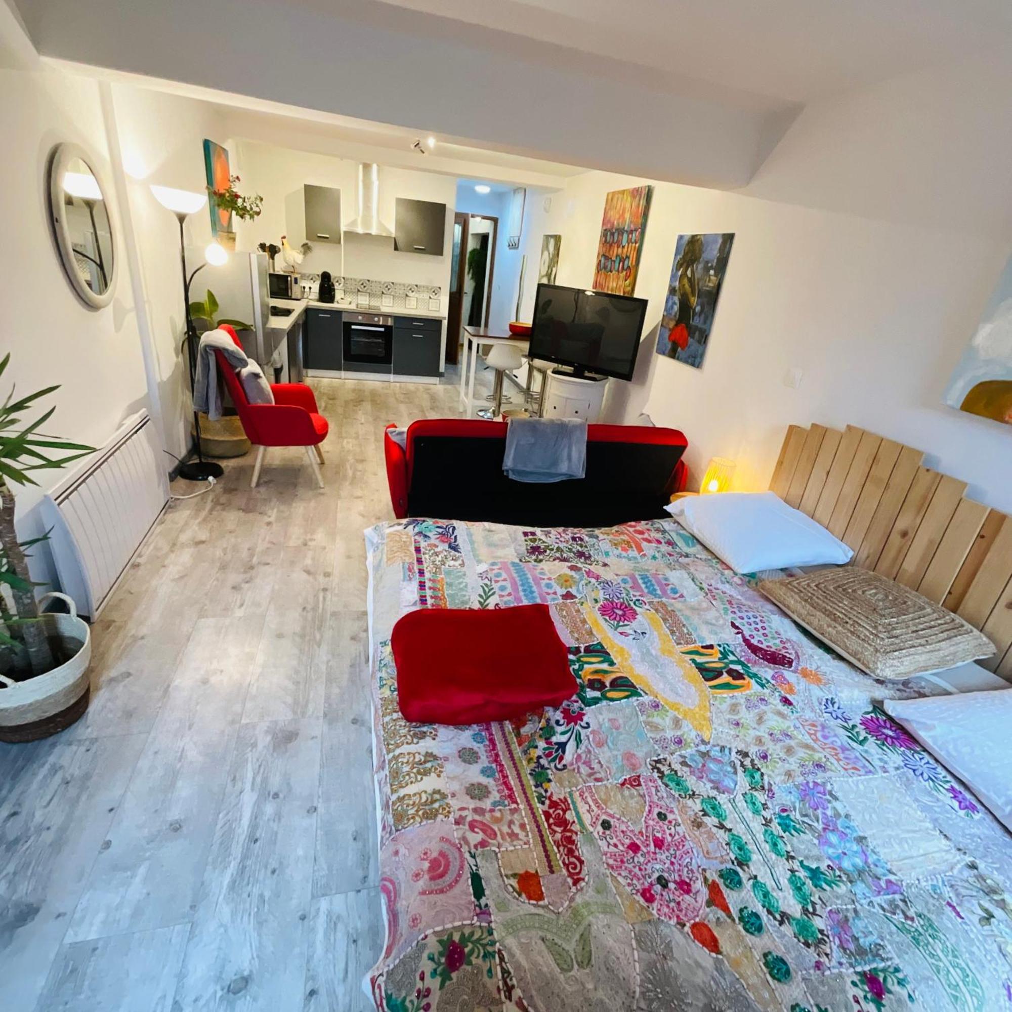 Apartment Labyrinthe Sur La Place D, Hotes , Calme ,netflix Mirepoix (Ariege)