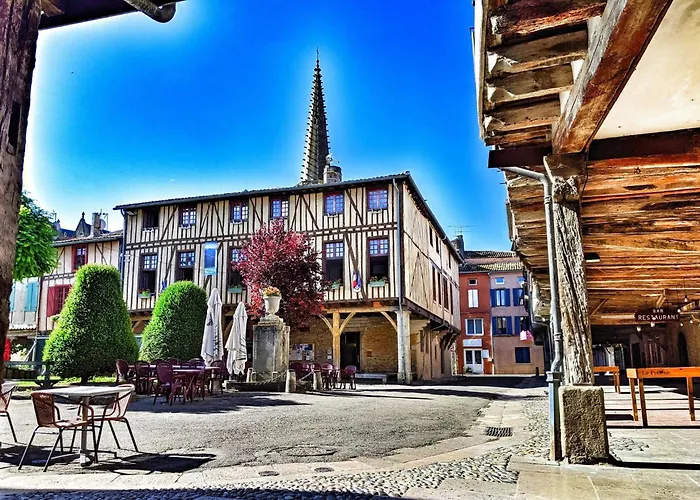 Hote Labyrinthe Sur La Place Chambres D, Hotes , Calme ,Netflix